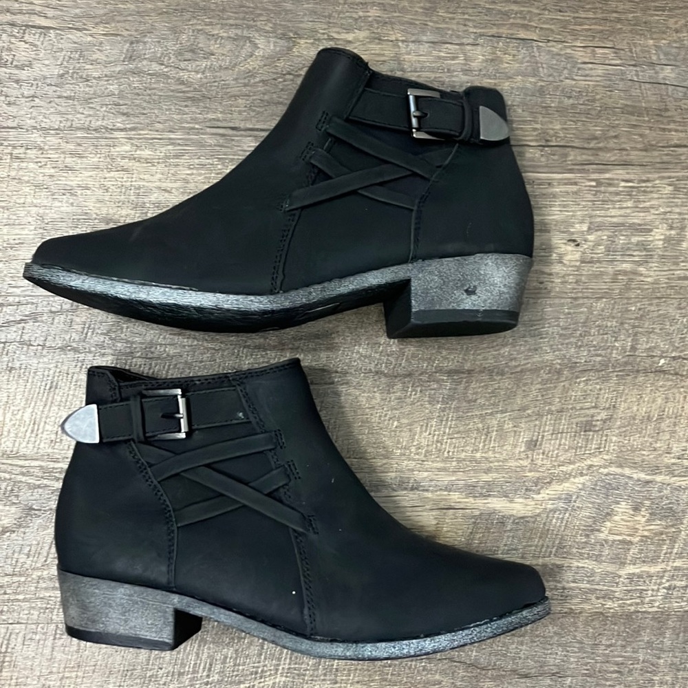 Girls boots